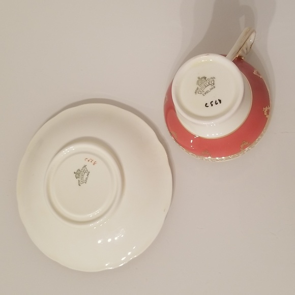 Aynsley Vintage C568 Teacup & Saucer Set Bone China Floral / Salmon, gold - Picture 16 of 17